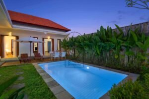 monthly villa for rent in Umalas swimming pool
