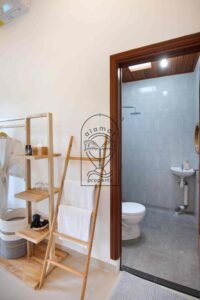 monthly villa for rent in Umalas bathroom