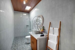 monthly villa for rent in Umalas bathroom