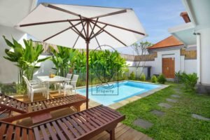 monthly villa for rent in Umalas swimming pool
