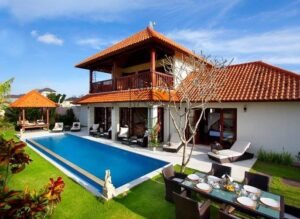 3 bedroom villa Umalas swimming pool tropical garden