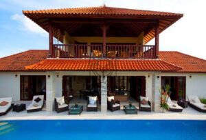 3 bedroom villa Umalas swimming pool tropical garden