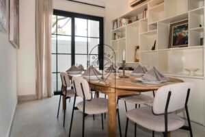 3 bedroom villa Seminyak dining area