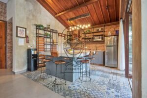 Pererenan villa walking distance to beach and surf