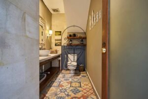 6 bedroom Bali villa near beach with tropical garden