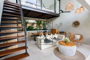 modern 4 bedroom leasehold villa Umalas living room