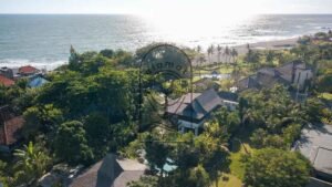 6 bedroom Bali villa near beach with tropical garden