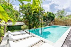 Villa Limasari tropical pool view in Umalas Bali