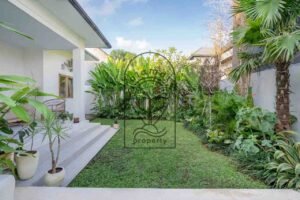 Modern 2 bedroom villa with garden in Bali