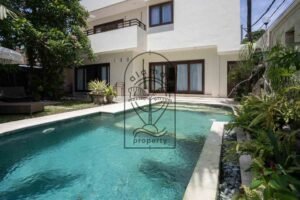 Three-story villa exterior with private pool at Villa Aruna Sari