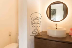 Vanity room for guest's comfort in Villa Aruna Sari Bali